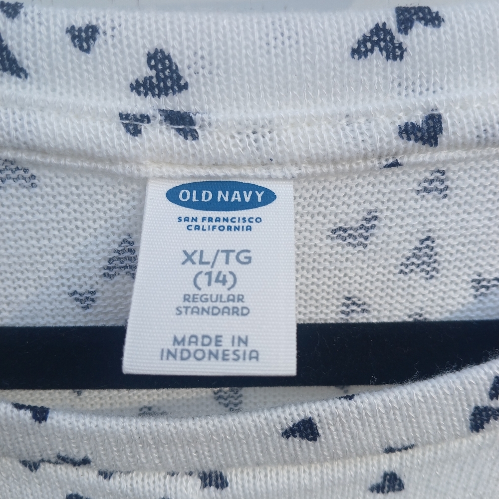 NWOT - Old Navy Ling Fitted Sleeves, White With Blue Hearts Sweater Sz XL (14) - Picture 3 of 3